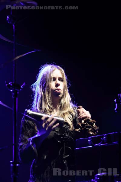 ANNA CALVI - 2011-11-07 - PARIS - Olympia - 